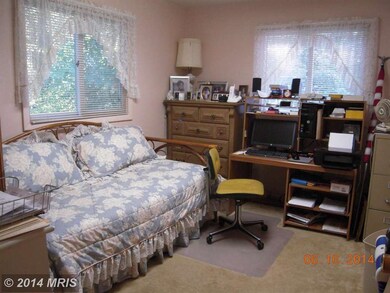 526 Harrison Cir, Locust Grove, VA 22508 - photo 3