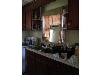 2219 E Fairview Ave, Johnson City, TN 37601 - photo 4