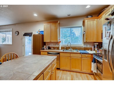 6012 NE 56th St, Vancouver, WA 98661 - photo 5