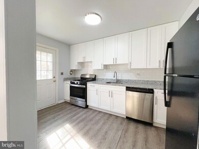 12914 Claxton Dr, Laurel, MD 20708 - photo 3