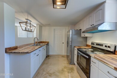 Kitchen 5