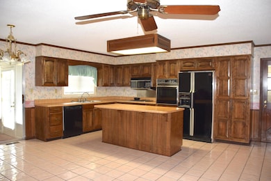 540 25th St NW, Cleveland, TN 37311 - photo 2