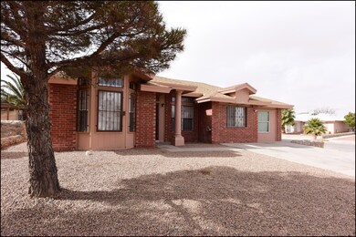 181 Lago de Oro Dr, El Paso, TX 79928 - photo 3