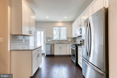 2581 Debert Cir, Hanover, MD 21076 - photo 7