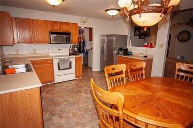 9591 W Quarter Moon Dr, Pendleton, IN 46064 - photo 7