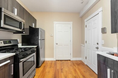 155 Salem St unit 2, Boston, MA 02113 - photo 4