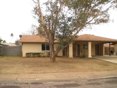 023-271553 front left
