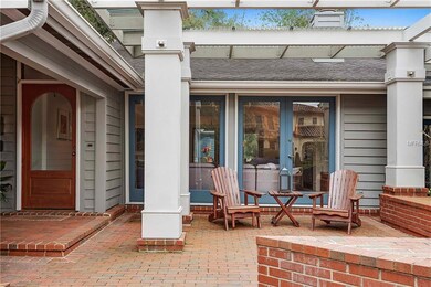 Charming front court yard, perfect for relaxing at