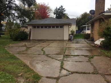 1384 Knapp St NE, Grand Rapids, MI 49505 - photo 7