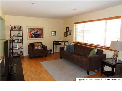 411 Willow Rd E unit 2, Staten Island, NY 10314 - photo 3