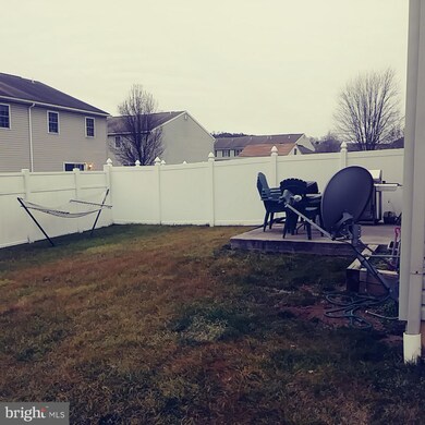 125 Bainbridge Cir, Reading, PA 19608 - photo 5