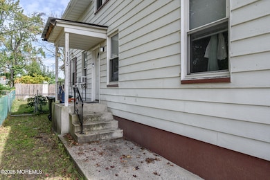 115 10th St unit 11-113, Hazlet Township, NJ 07734 - photo 3