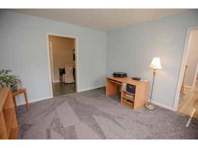 18 Buckingham Dr, Londonderry, NH 03053 - photo 4