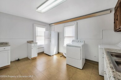 1342 Providence Rd (Top Floor), Scranton, PA 18508 - photo 6