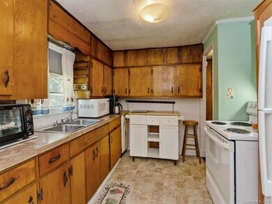 2 Forevermore Ln, Asheville, NC 28803 - photo 4