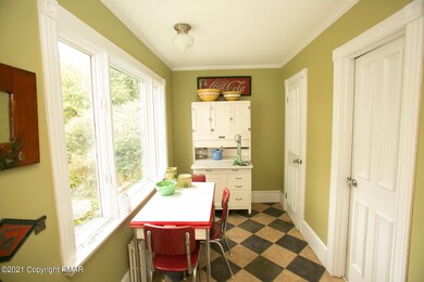 209 N 6th St, Stroudsburg, PA 18360 - photo 7