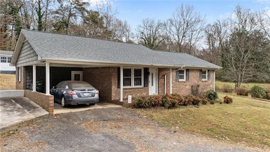 134 N Park Dr, Jonesville, NC 28642 - photo 3