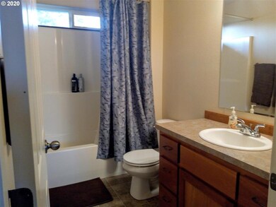 331 SE Sheridan Rd, Sheridan, OR 97378 - photo 6