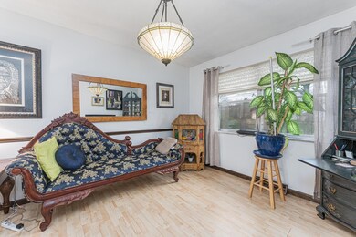 2722 Halleck Dr 024