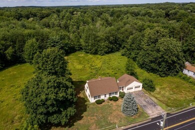 242 S Main St, Newmarket, NH 03857 - photo 2