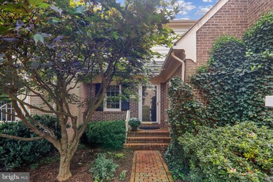 10714 Brewer House Rd, Rockville, MD 20852 - photo 2