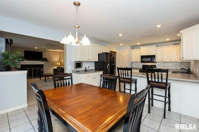 1648 W 65th St, Davenport, IA 52806 - photo 5