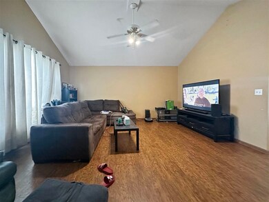 2058 Oakridge Pkwy N, Terre Haute, IN 47802 - photo 3