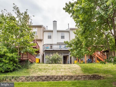 8716 Pine Meadows Dr, Odenton, MD 21113 - photo 4