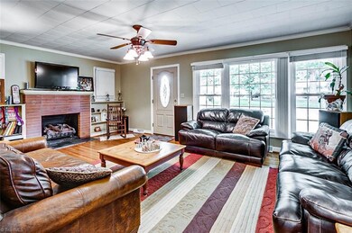 329 Lambert Dr, Asheboro, NC 27205 - photo 3