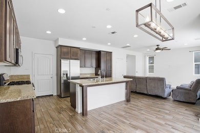 26906 Trestles Dr, Canyon Country, CA 91351 - photo 4