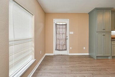 1412 Caplin St unit 1/2, Houston, TX 77022 - photo 3