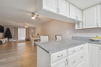 101 Lake Ave NE unit 101, Largo, FL 33771 - photo 7