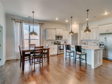 913 NE 21st St, Moore, OK 73160 - photo 2