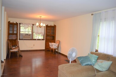 1086 Archbald Mt Rd, Archbald, PA 18403 - photo 7
