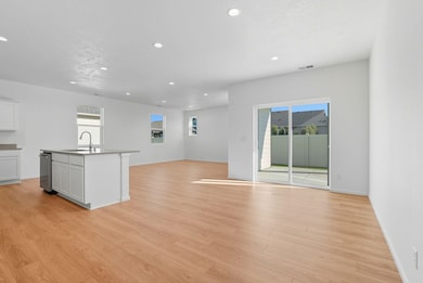 711 E 5th St, Deer Park, WA 99006 - photo 4