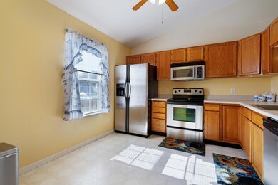 4708 Harbinger Cir E, Columbus, OH 43213 - photo 5