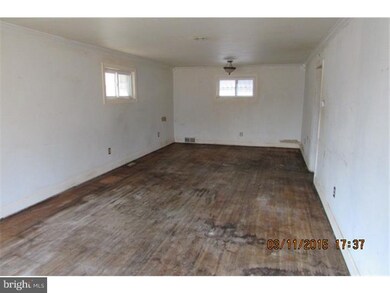 4915 Chestnut Ave, Pennsauken, NJ 08109 - photo 3