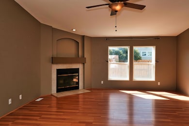 Living Room (2)
