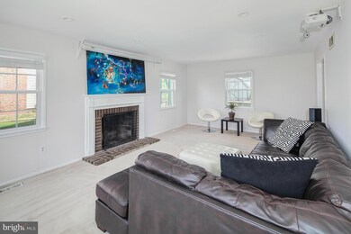 13202 Memory Ln, Fairfax, VA 22033 - photo 4