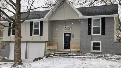 523 N Jefferson St, Raymore, MO 64083 - photo 4