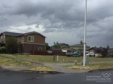 1531 NW Hickory Place, Redmond, OR 97756 - photo 3