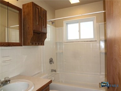 2833 Trimble Rd, Toledo, OH 43613 - photo 7