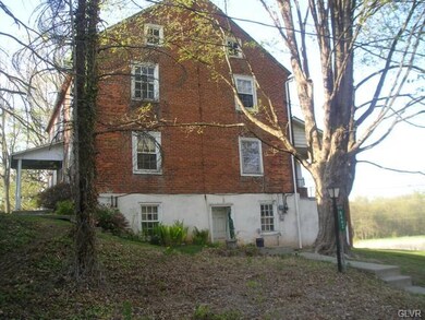 8442 Yeakels Rd unit 8446, Zionsville, PA 18092 - photo 3