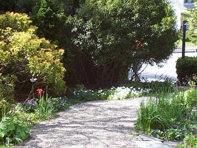 1483 Main Rd, Tiverton, RI 02878 - photo 2