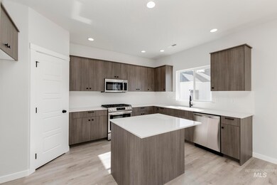 2415 N Silver Wolf Ave, Star, ID 83669 - photo 5