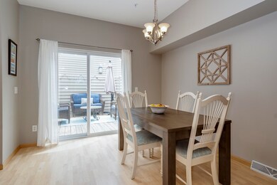 19 S Gardens Way, Fitchburg, WI 53711 - photo 7