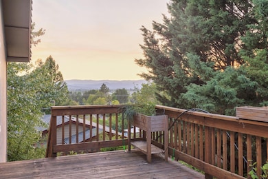 1752 NE Foothill Blvd, Grants Pass, OR 97526 - photo 2