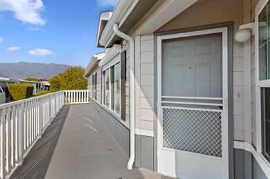 Front porch/Deck