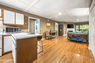 6-web-or-mls-kitchen LR