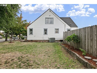 1025 T St, Springfield, OR 97477 - photo 3